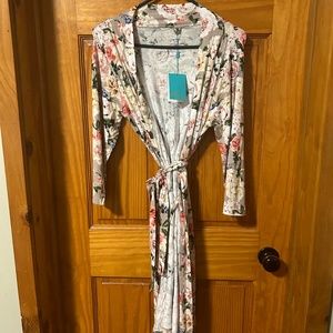 NWT Grey Rose Posh Peanut Robe